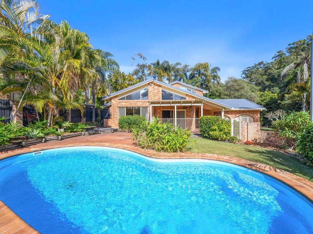 Bazén v ubytování Tropic Lodge by Charlesworth nebo v jeho okolí