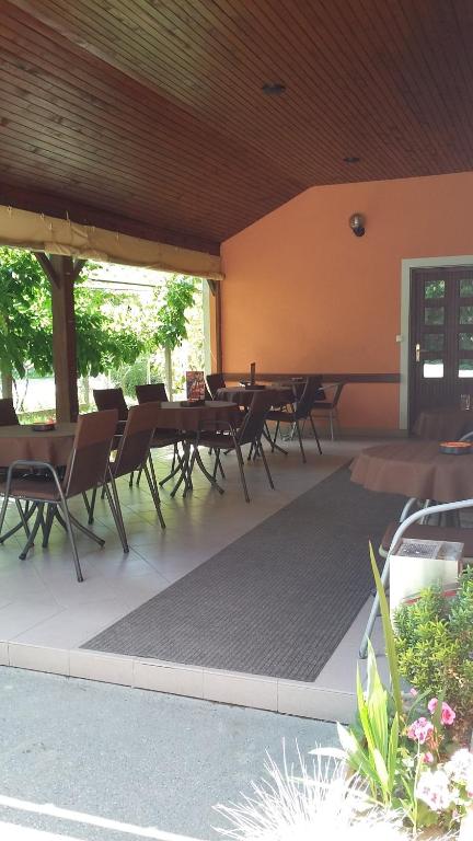 Restaurace v ubytování Bed and Breakfast Kreft