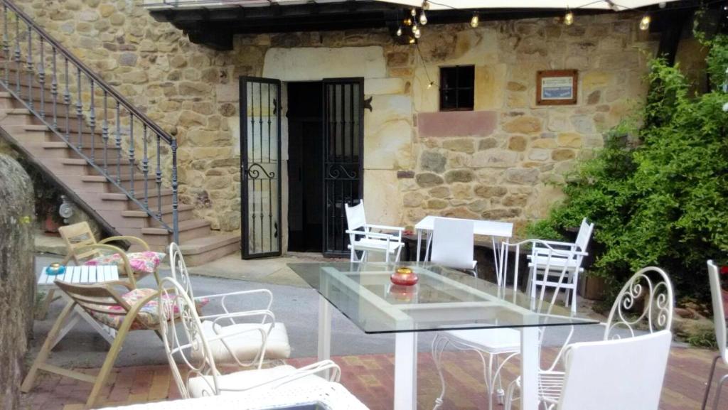 Patio alebo iná vonkajšia časť ubytovania Posada La Casona De Ucieda
