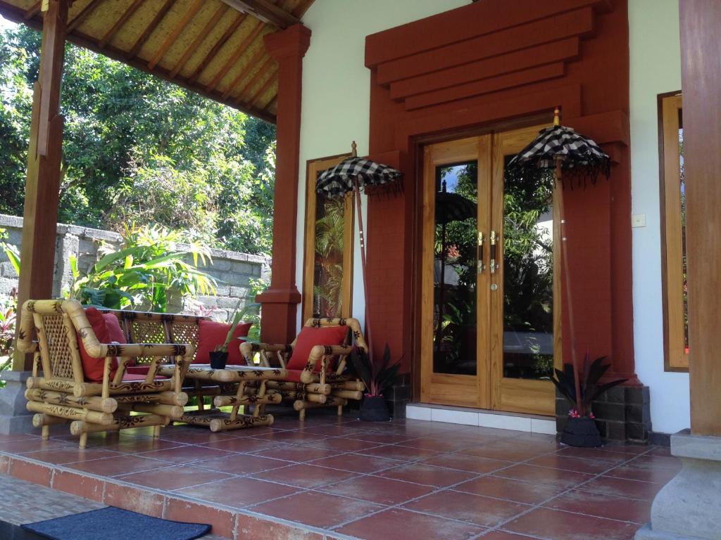 Posezení v ubytování Biorock Homestay & Dive Center Pemuteran