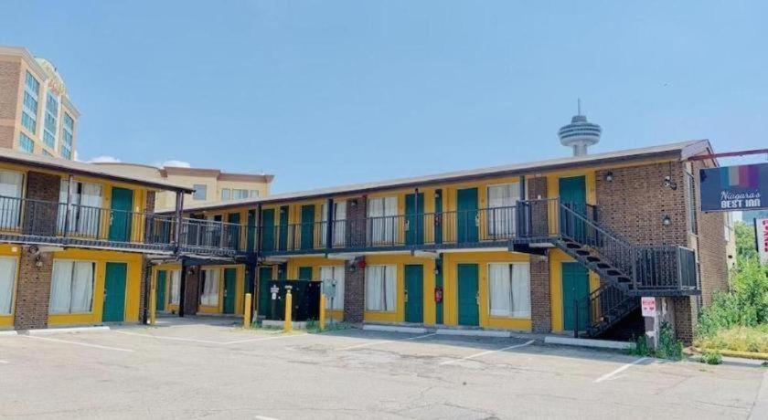 Bangunan di mana terletaknya motel