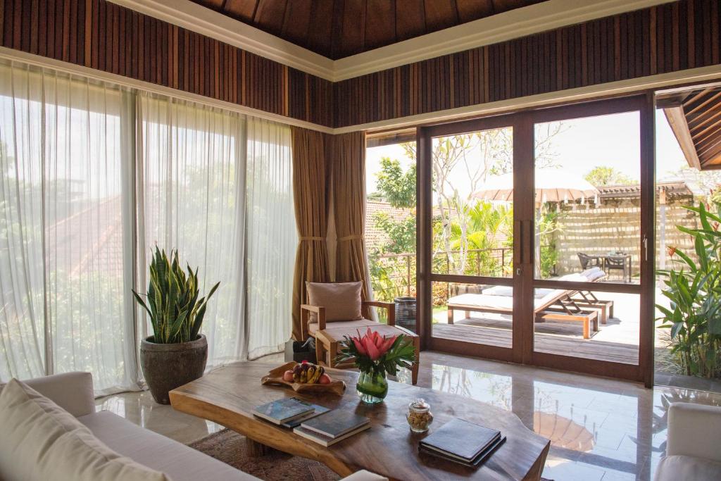 Balkón nebo terasa v ubytování Komaneka at Rasa Sayang Ubud