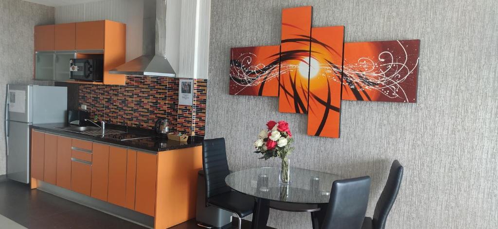 Pattaya Beach View Talay 6 by AEGEAN Suite Condo - Resim 15