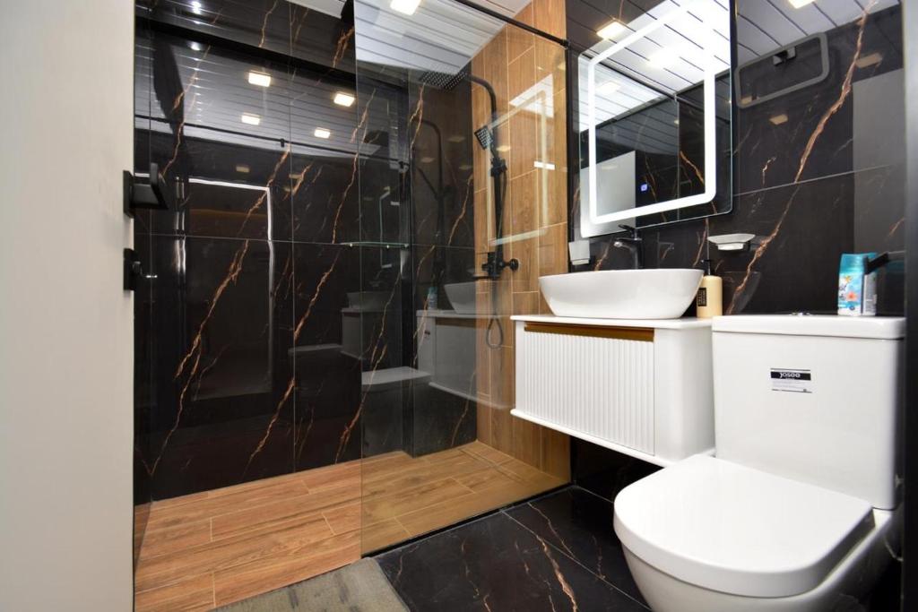 لابی و فضای عمومی New apartment in centre Yerevan - تصویر ۵