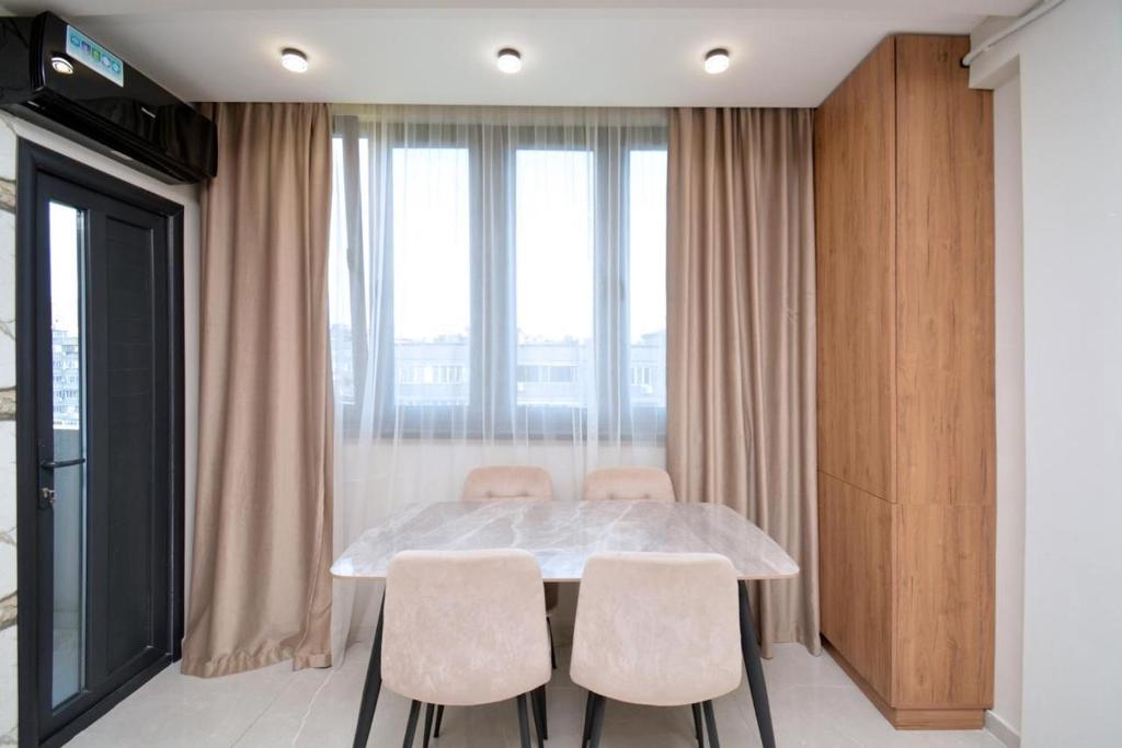 امکانات New apartment in centre Yerevan - تصویر ۴