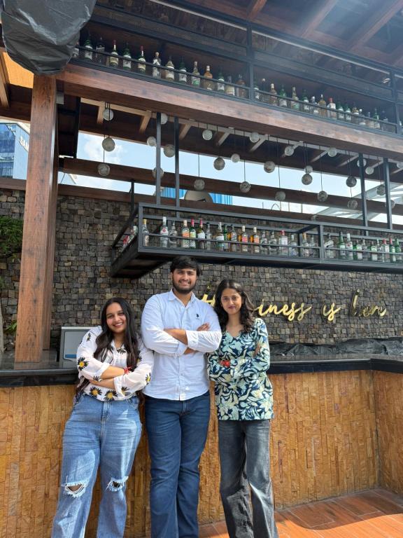 Επισκέπτες που μένουν στο Visitor Stop