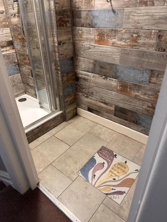 The Boho - 4 min walk to beach & town - Resim 14