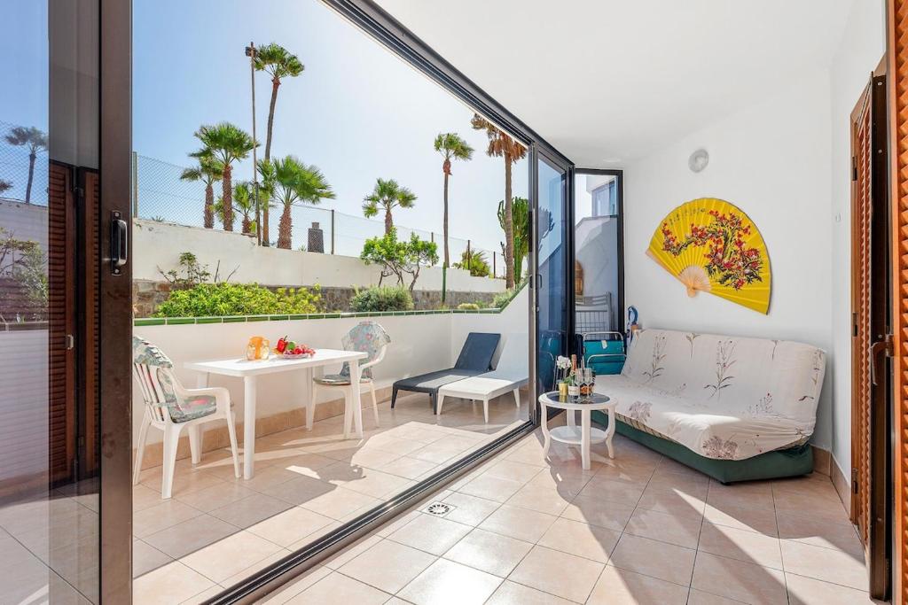 Sublime169 large terrace overlooking the garden and ocean