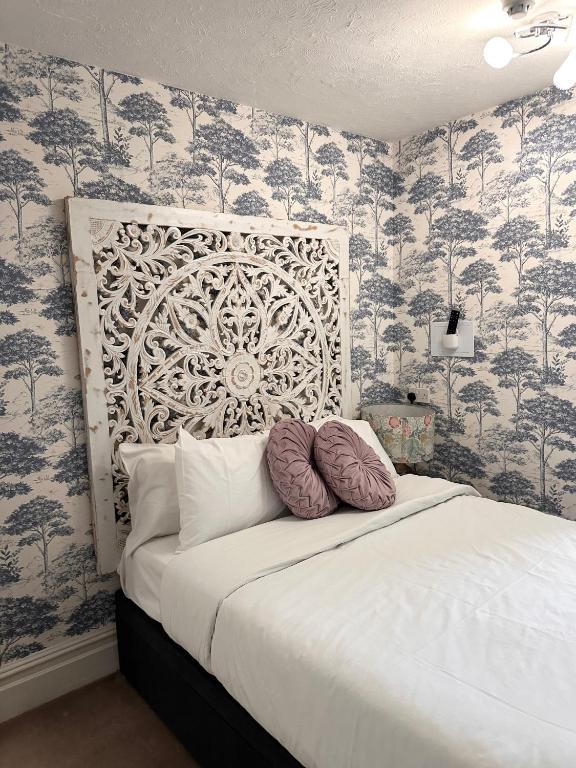 The Boho - 4 min walk to beach & town - Resim 9