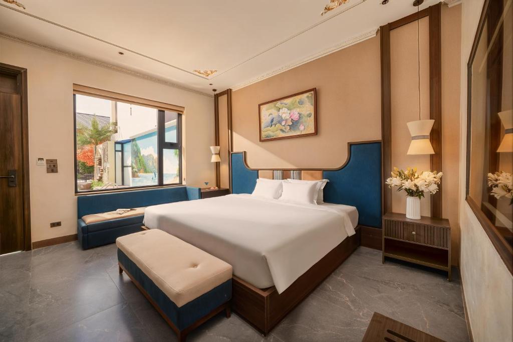 Tam Coc Center Luxury Hotel & Villa - 12