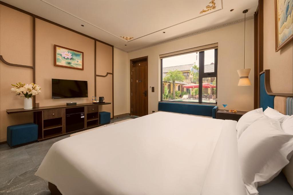 Tam Coc Center Luxury Hotel & Villa - 13