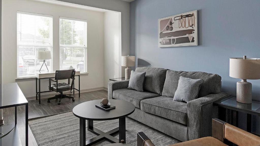 Χώρος καθιστικού στο Landing Apartments Murfreesboro near Fairfield Estates