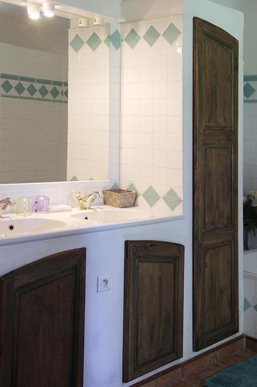 Kuchyň nebo kuchyňský kout v ubytování Maison d'hôtes Ferme de la Commanderie