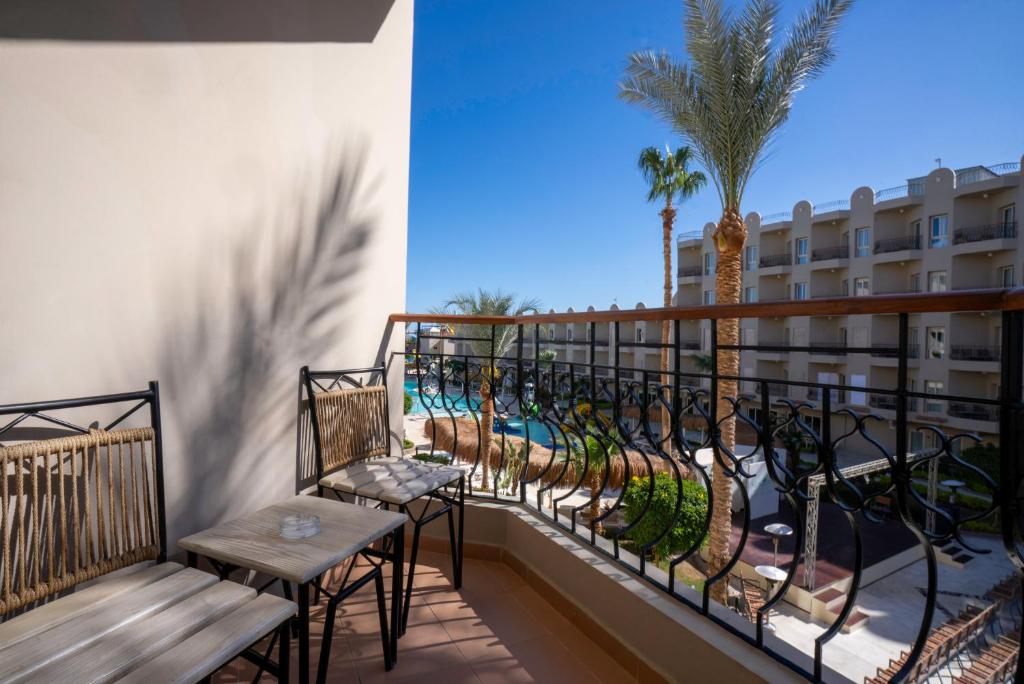 Sunrise Aqua Joy Resort - 19