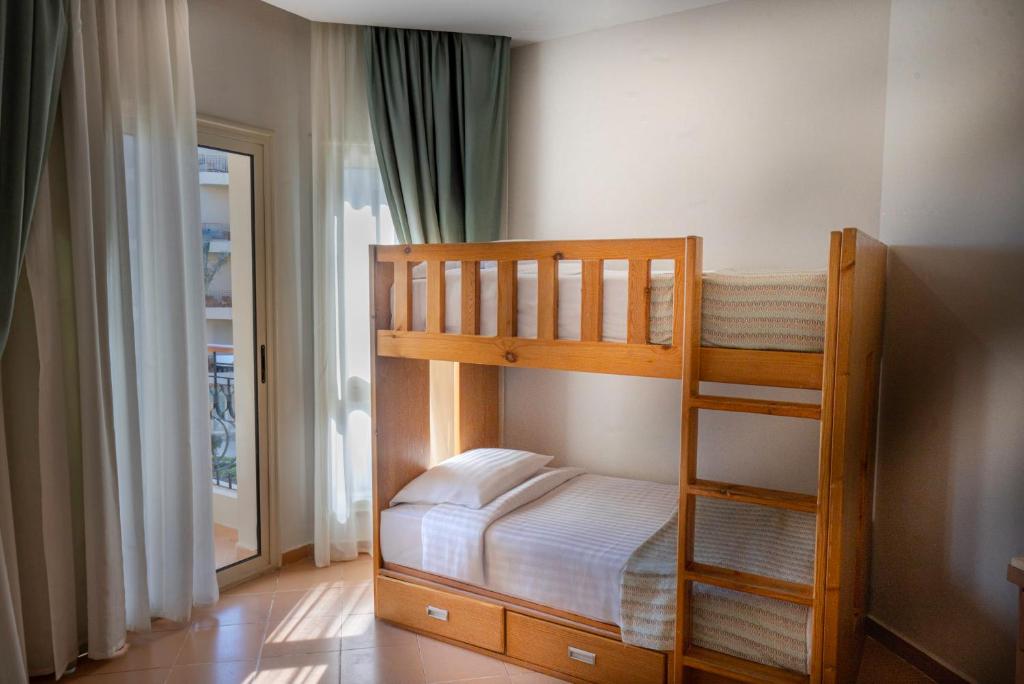 Sunrise Aqua Joy Resort - 16