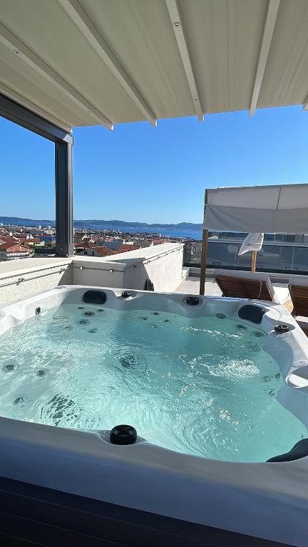 Lux Penthouse Paradise