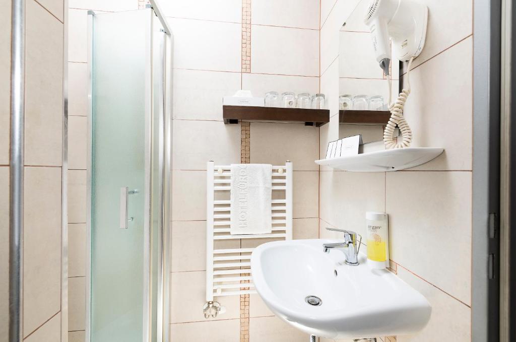 Hotel Fürdoház - Resim 44