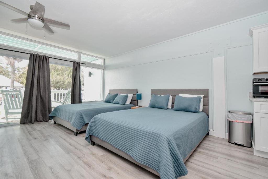 Postel nebo postele na pokoji v ubytování Park Place Unit 127