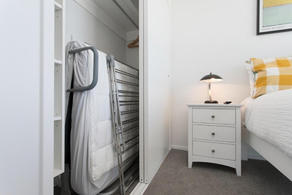 Live the High Life 1 Bdrm Luxury With Park - Resim 7