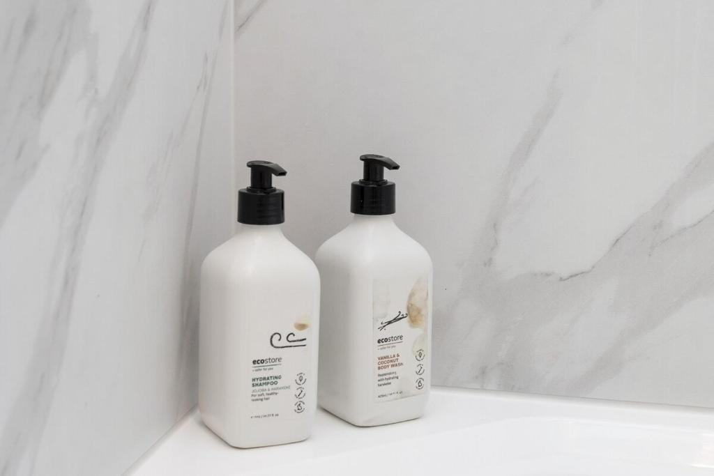 Live the High Life 1 Bdrm Luxury With Park - Resim 10