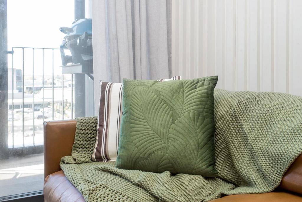 Live the High Life 1 Bdrm Luxury With Park - Resim 17