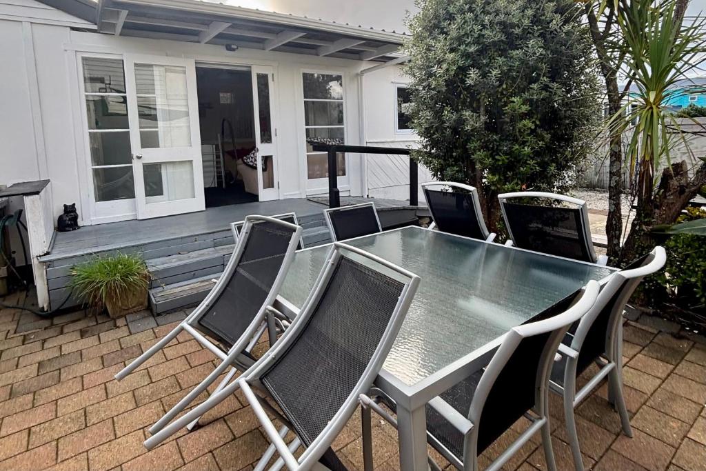 Location Location 400m From Beach and Town Centre - Resim 5