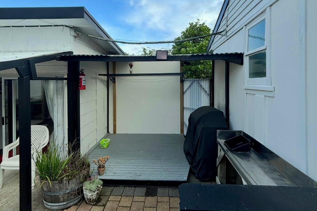 Location Location 400m From Beach and Town Centre - Resim 19