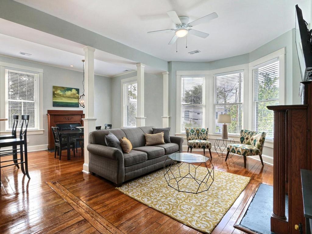 Fotografie z fotogalerie ubytování Lafayette Row Unit 2 v destinaci Savannah