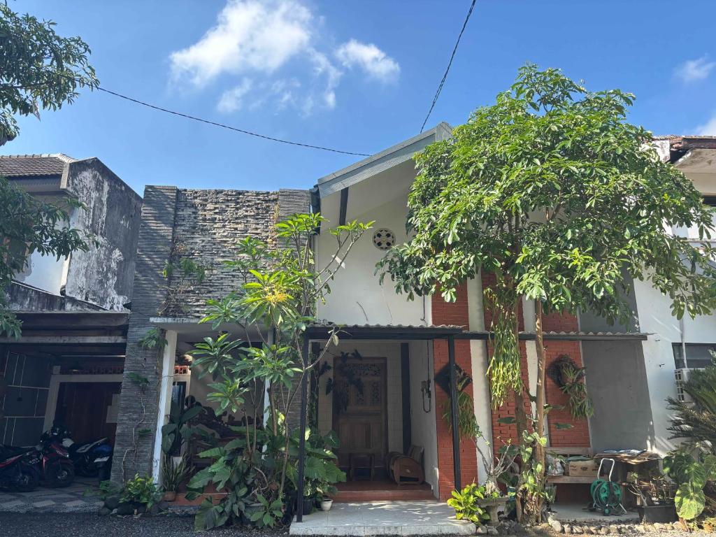 Το κτήριο όπου στεγάζεται  ο ξενώνας