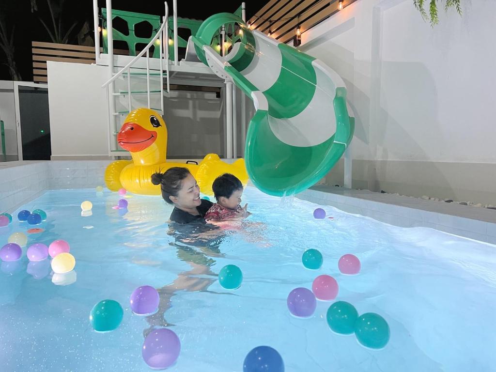 Tetamu yang menginap di B leaf pool villa ชะอำ