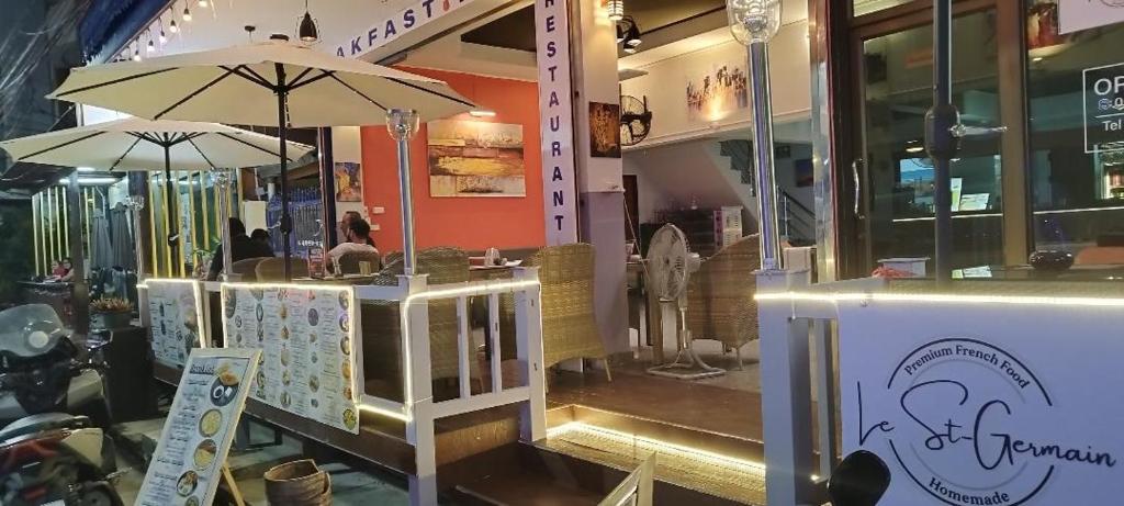 Le Saint Germain - Resim 33