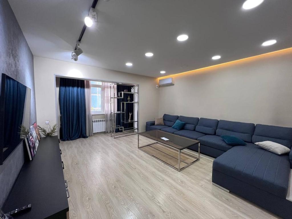 Μια τηλεόραση ή/και κέντρο ψυχαγωγίας στο Apart near pushkin metro station