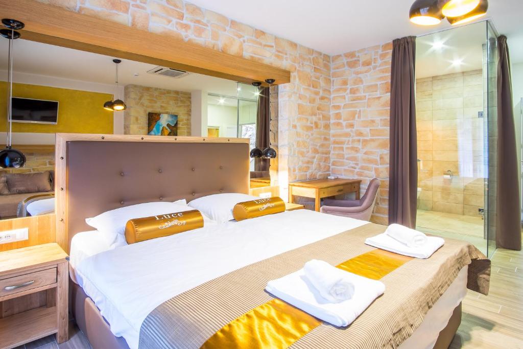 Luksuzne sobe Luce - Deluxe Triple Room With Balcony