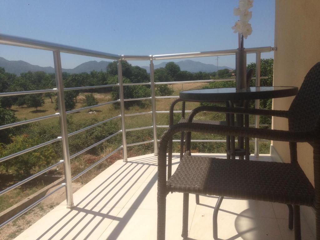 Apartment Trebinje - Apartment With Garden View