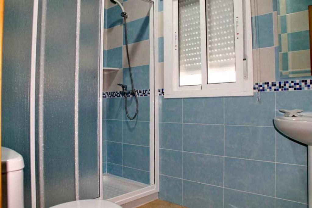 A bathroom at Chalet Arroyo Peñuelas 41