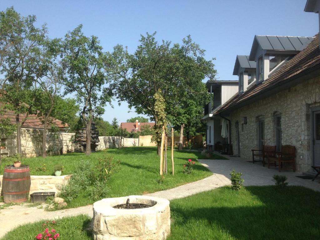 Zahrada ubytování Préselő Pincészet és Vendégház