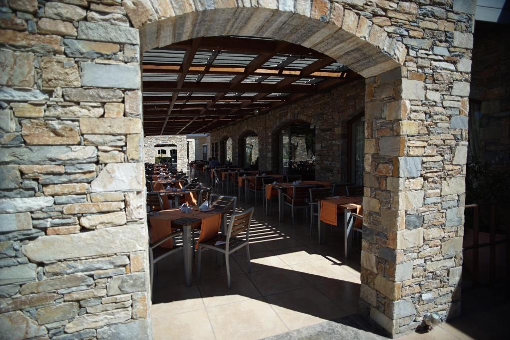 Reštaurácia alebo iné gastronomické zariadenie v ubytovaní Valis Resort Hotel