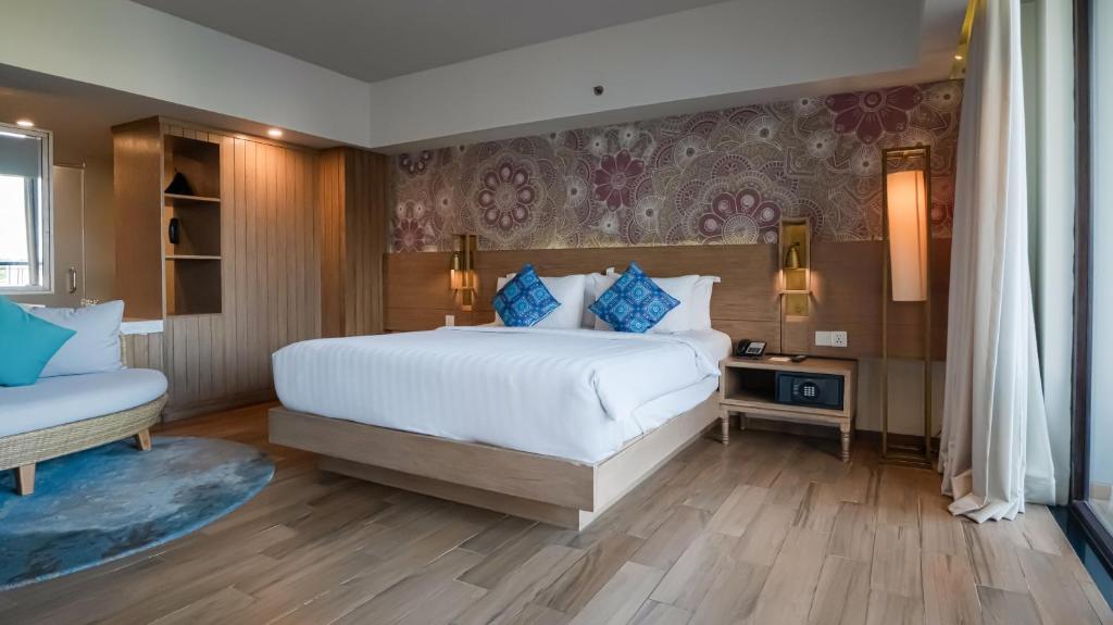 Eastin Ashta Resort Canggu - Premium Luxe