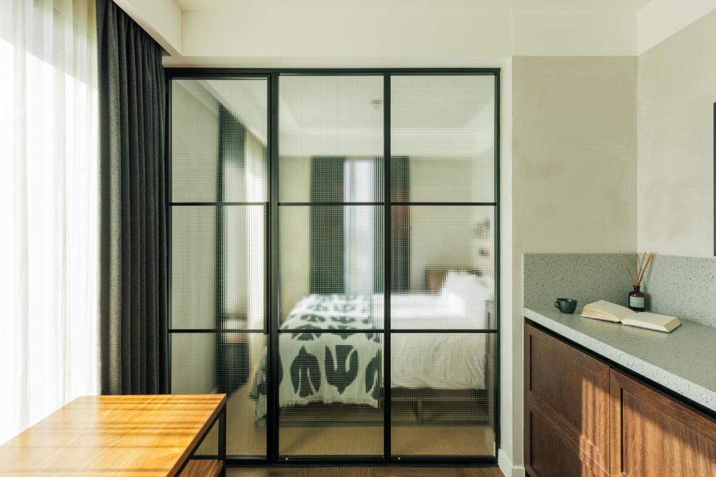Kingsland Locke - 