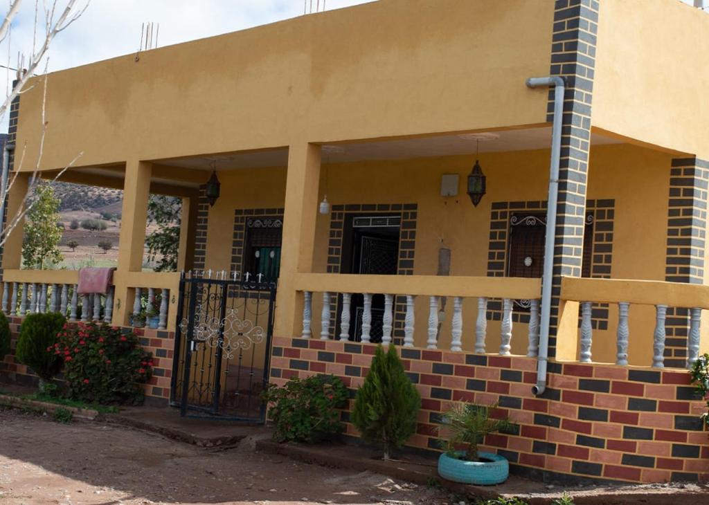 Hoone, kus külalistemaja asub