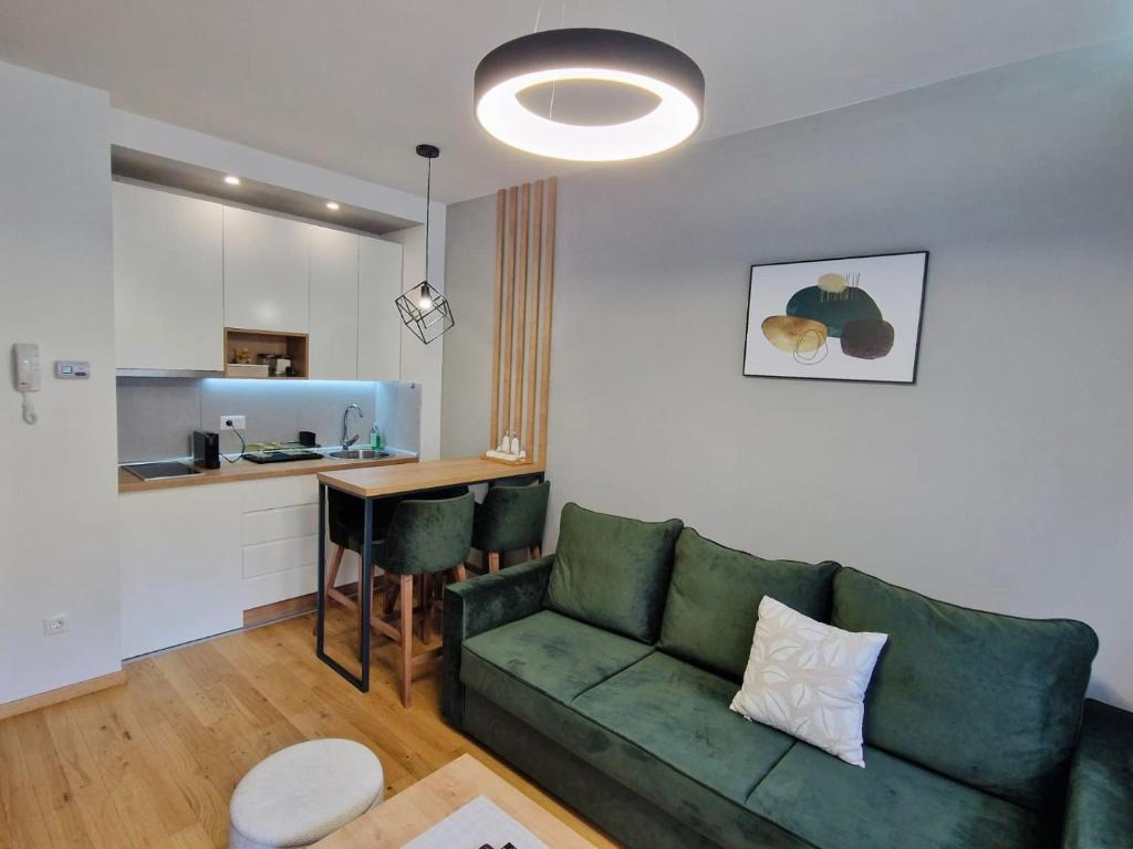 Η κουζίνα ή μικρή κουζίνα στο Apartman Sreća - Titova Vila Zlatibor