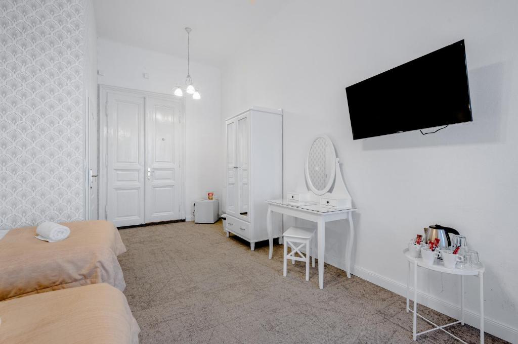 Downtown Bratislava B&B - Resim 32