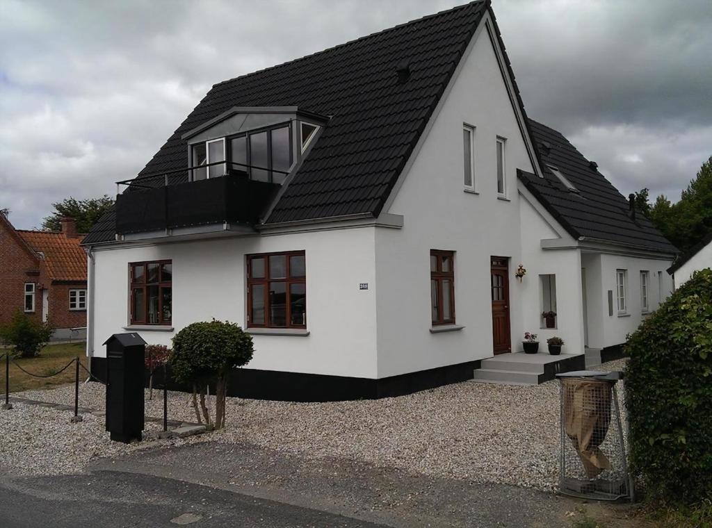 Super Apartment In The First Row With A 180 Degree Sea View Spodsbjerg