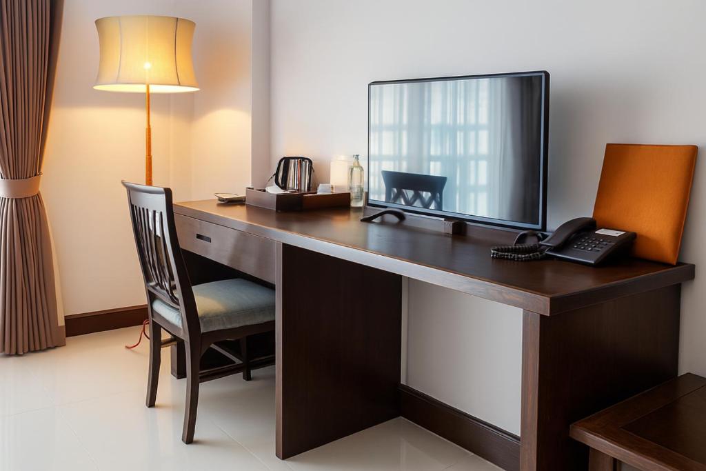 The Bridge Residence Hotel - 3