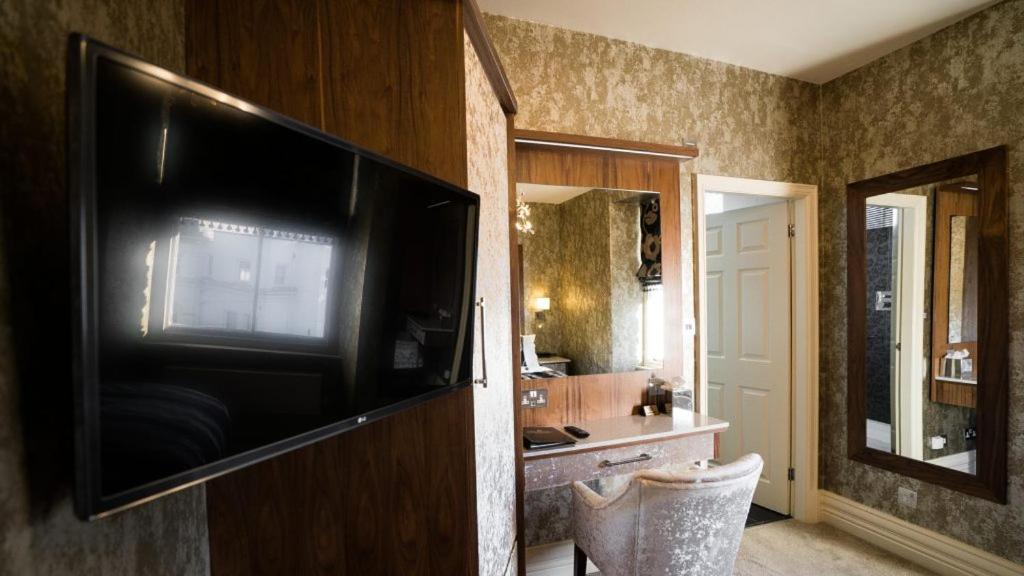 The Cranleigh Boutique - Resim 19