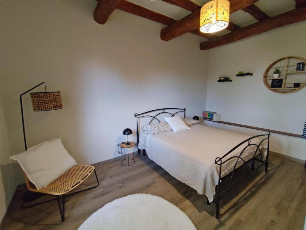Ένα ή περισσότερα κρεβάτια σε δωμάτιο στο Outlander Cottage - Family B&B