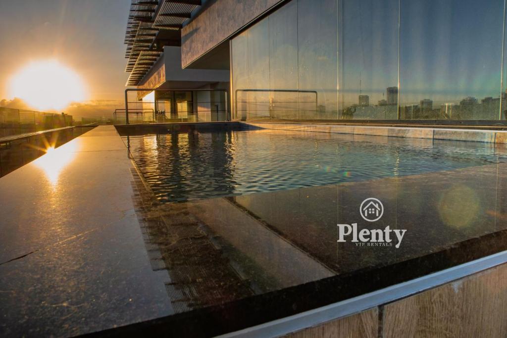 Hồ bơi trong/gần Newly 1 bedroom apartment by Galeria 360