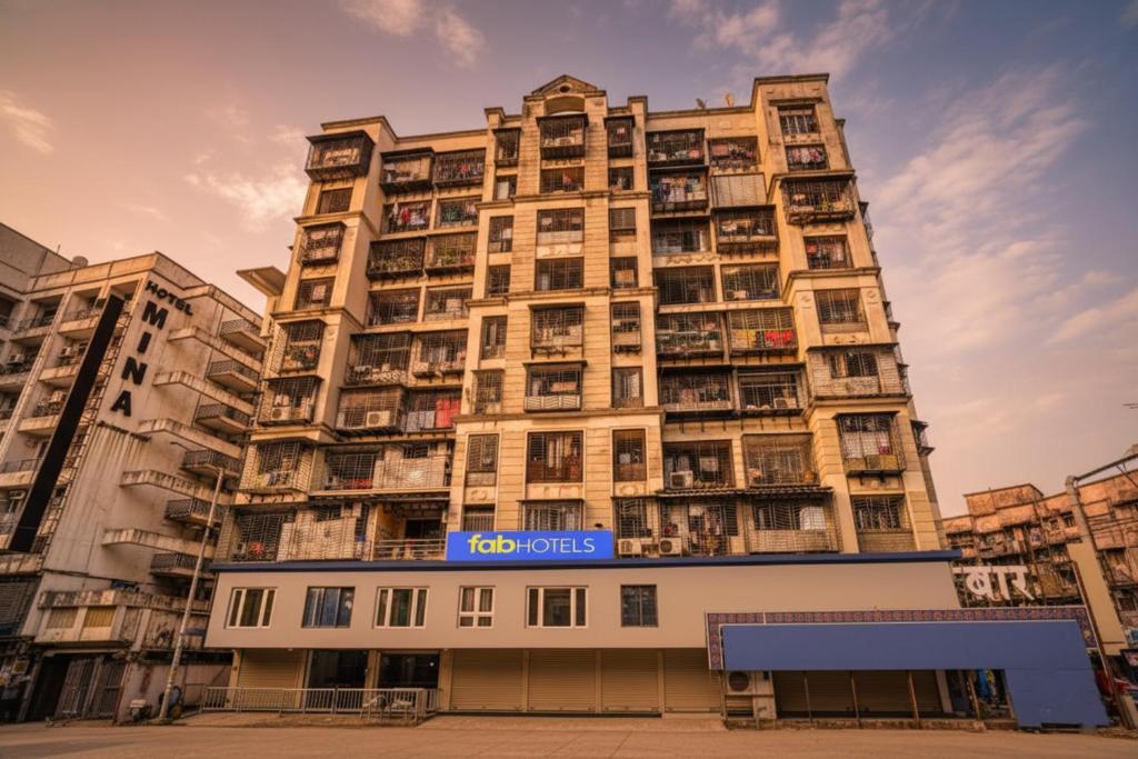 Clădirea în care este situat/ăhotelul