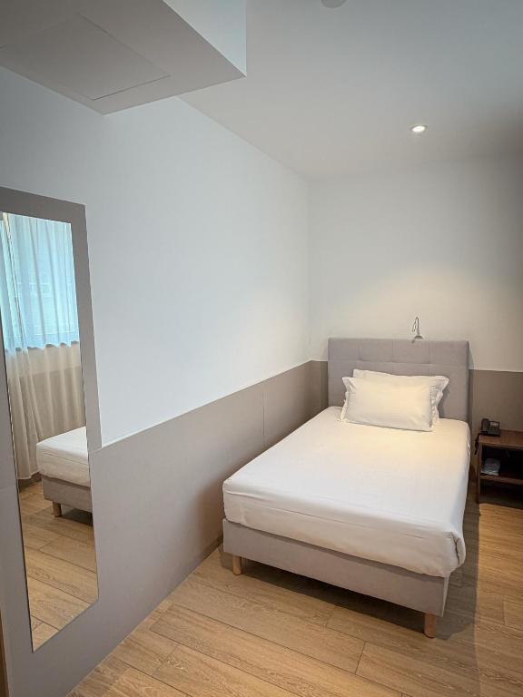 Lh HOTELS - Resim 19