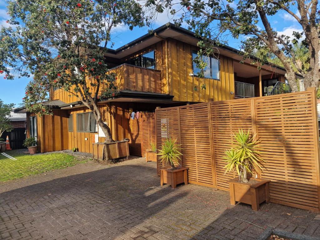 Palm Tree Apartments & backpackers - Resim 42